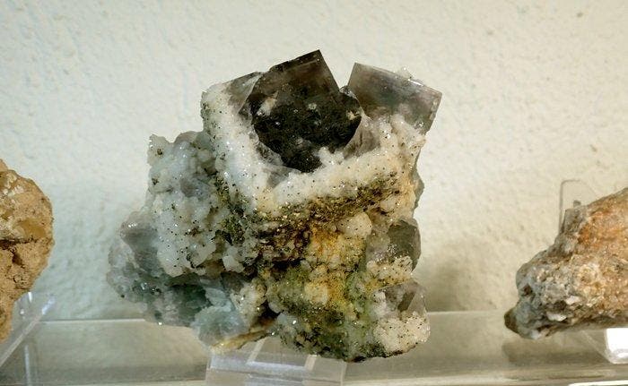 Mineralencollectie - Hoogte: 33 cm - Breedte: 24 cm- 4125 g, Verzamelen, Mineralen en Fossielen