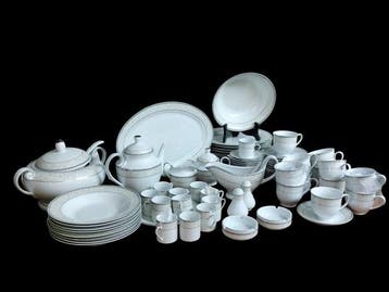 Tafelservies (71) - Beenderporselein - porseleinen servies