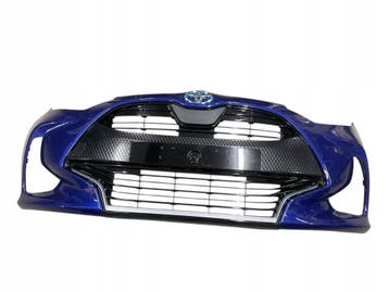 Voorbumper Toyota Yaris IV hybride met grill en radarafdekki, Verzenden, Gebruikt