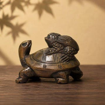Gesigneerd Gyokusho De Schildpad en de Kappa netsuke - met