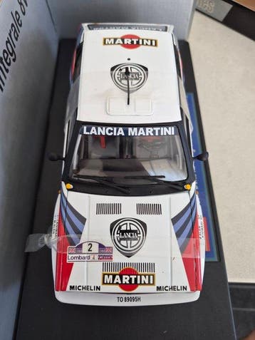 Sunstar 1:18 - Model sportwagen - Lancia Delta Integrale HF, Nieuw