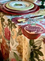 Nappe exclusive imprimée fleurs et grenades pour grandes