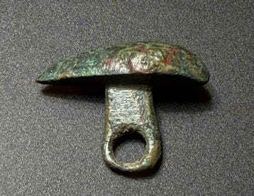 Viking periode Bronzen zeldzame amulet met een zeer