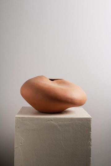 Valentina Cojocaru - Vaas - Aardewerk - Erosie
