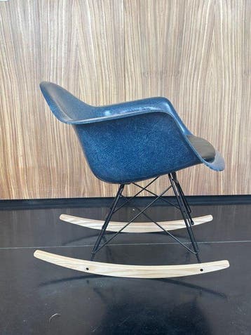 Herman Miller - Ray Eames, Charles Eames - Chaise à bascule, Antiquités & Art