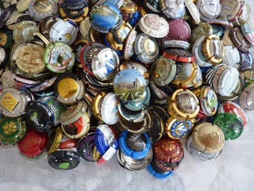 Themacollectie - meer dan 500 champagnecapsules. - Colombey
