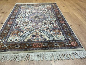Tapis du Cachemire Ghom, tissé à la main, dun raffinement