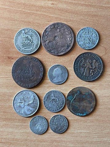 Wereld. Beau lot de 11 pieces du royaume uni compose de 4