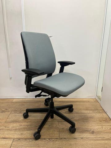 Refurbished Steelcase Amia Grijs Met Nieuwe Stoffering, Verzenden, Zo goed als nieuw, Grijs, Bureaustoel