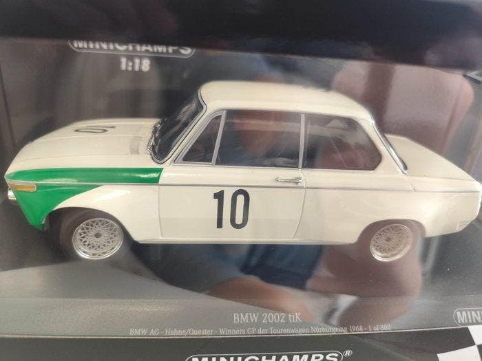 Minichamps 1:18 - Modelauto - BMW 2002 tiK édition limitée 1, Hobby en Vrije tijd, Modelauto's | 1:5 tot 1:12