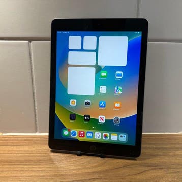 Apple iPad (5th generation) 128GB Wifi - Mobiele telefoon, Nieuw