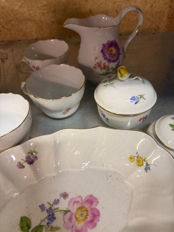 Meissen - Meißen - Waiter (13) - Porselein - Bloemdecor