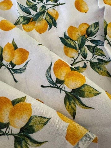 Elegant tafellaken met mediterraan motief uit Amalfi met