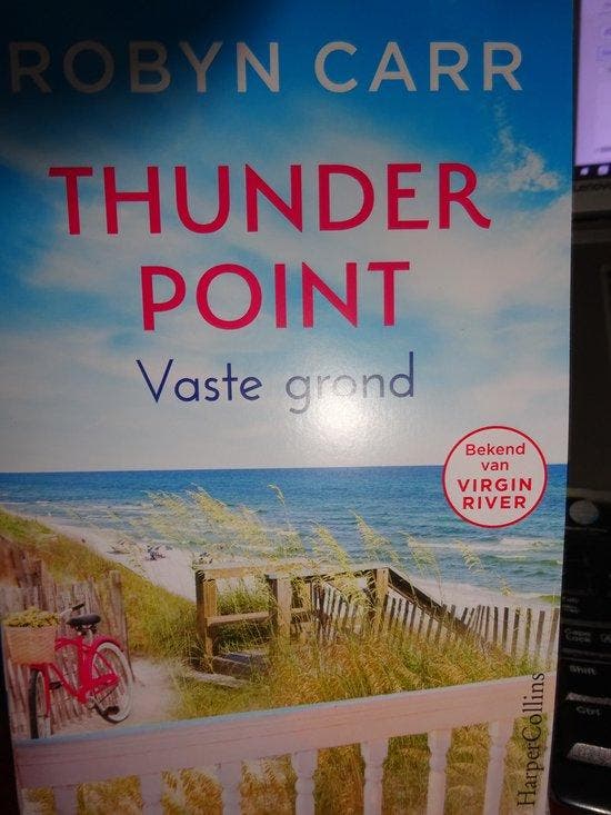 Vaste grond (Special) / Thunder Point / 1 9789402714944, Livres, Romans, Envoi