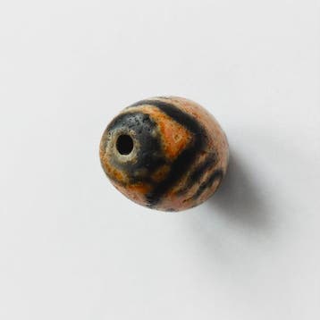 Oud Tibetaans/Nepalees Geëtst agat Kralentalisman met drie, Antiek en Kunst