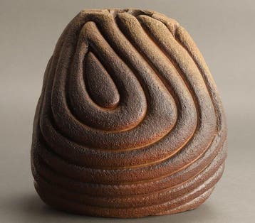 Vase - Poterie, Très beau vase moderniste ondulé, signé -