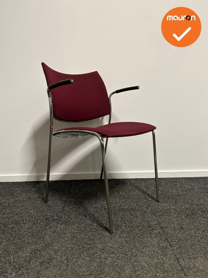 Vergaderstoel - Casala - Rood gestoffeerd, Articles professionnels, Aménagement de Bureau & Magasin | Mobilier de bureau & Aménagement