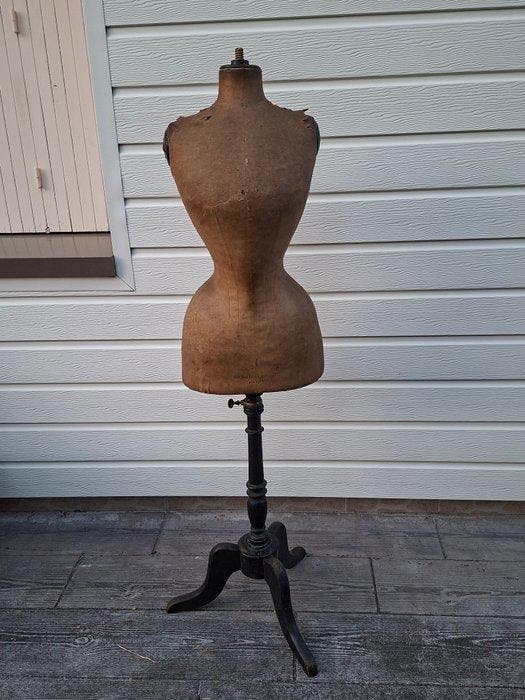 Buste, Buste de couture Galerie Lafayette - Paris - 160 cm -, Antiek en Kunst, Antiek | Overige Antiek