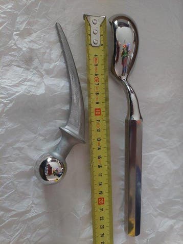 Medisch instrument (2) - Metaal - Heup prothese + beitel