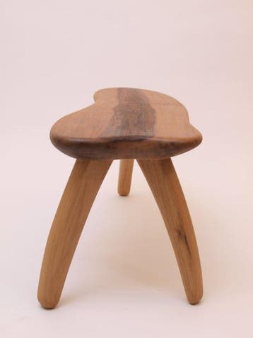 Florian Artmann - Bijzettafel - Walnoot - Organic