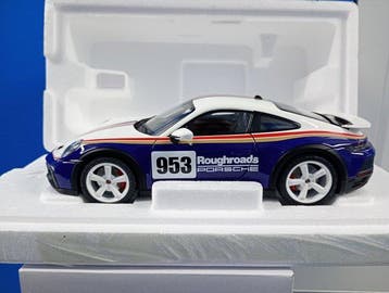 Minichamps 1:18 - Model sportwagen - Porsche 911 Dakar, Nieuw
