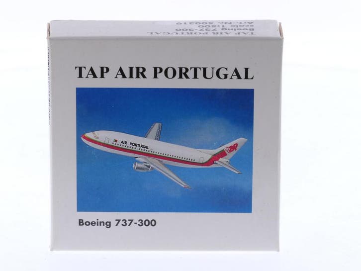 Schaal 1:500 Herpa 500319 TAP - Air Portugal Boeing 737-3..., Hobby & Loisirs créatifs, Modélisme | Avions & Hélicoptères, Enlèvement ou Envoi