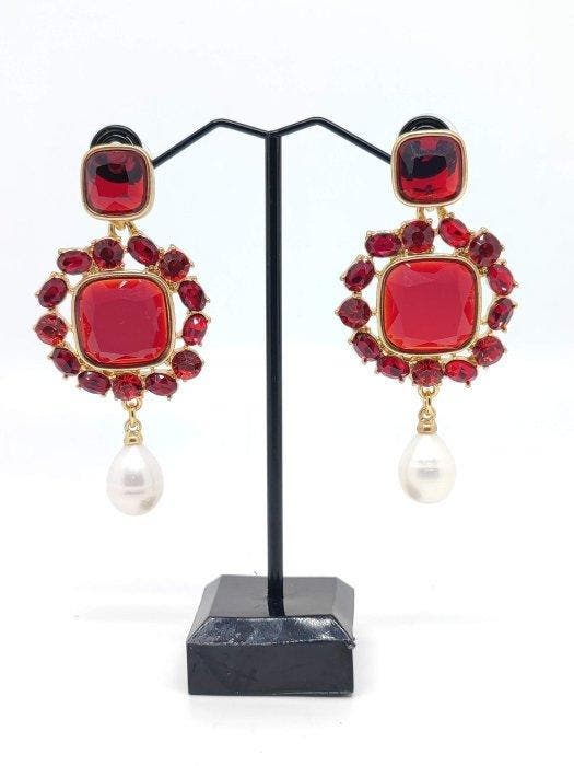 Oscar De La Renta - Verguld - Oorbellen - aardbeirood, Antiquités & Art, Curiosités & Brocante