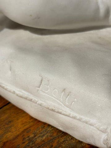 Belli - sculptuur, Bambino Seduto - 29 cm - Carrara marmer
