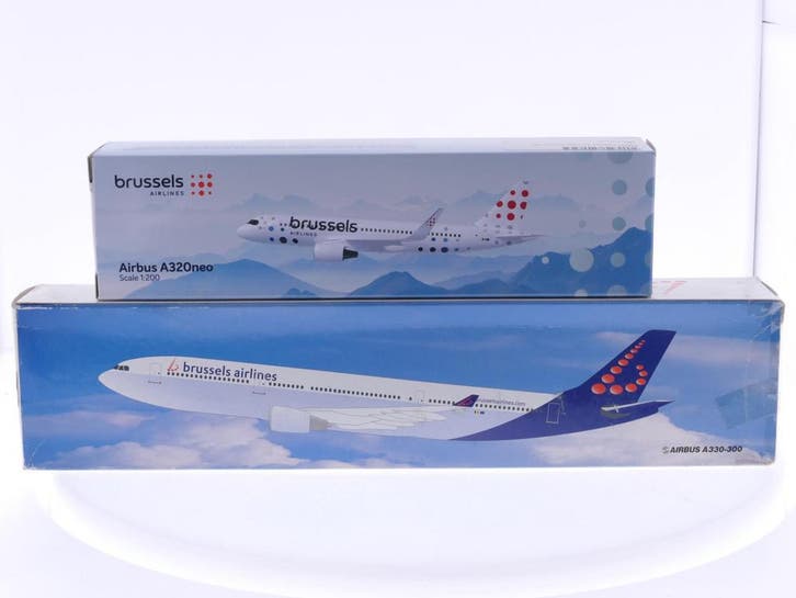 Schaal 1:200 set van 2 Brussels Airlines Airbus A320neo R..., Hobby en Vrije tijd, Modelbouw | Vliegtuigen en Helikopters, Nieuw
