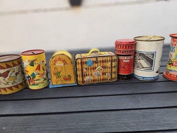 Spaarpot (10) - Metaal - Vintage spaarpotten