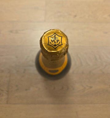 Veuve Clicquot, Yellow Label Brut - Champagne Brut - 1