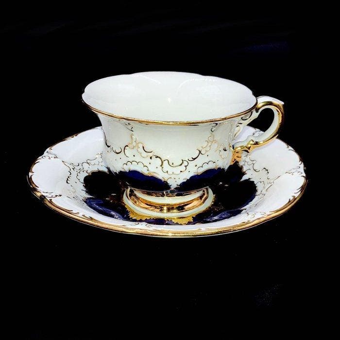 E.A.Leuteritz - Meissen - First Choice Coffee Cup and Saucer, Antiek en Kunst, Antiek | Meubels | Tafels