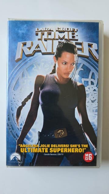 LARA CROFT TOMB RAIDER (VHS)