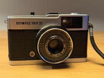 Olympus Trip 35 met D.Zuiko 2.8/40mm + origineel tasje,, Audio, Tv en Foto, Fotocamera's Analoog, Nieuw