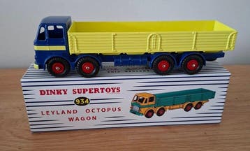 Dinky Toys - Petite citadine miniature (2) - 2 Dinky Toys
