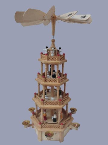 Kerstbeeldje - Draaiende kerstpiramide met speelklok Stille