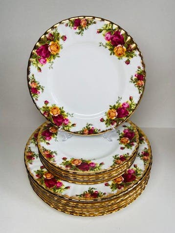 Royal Albert - Service de dîner (12) - Old Coutry Roses -