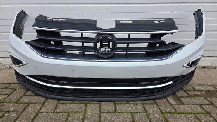 Pare-chocs av. VW Tiguan II Facelift 20-23 4xPDC Allspace, Autos : Pièces & Accessoires, Carrosserie & Tôlerie, Volkswagen, Utilisé