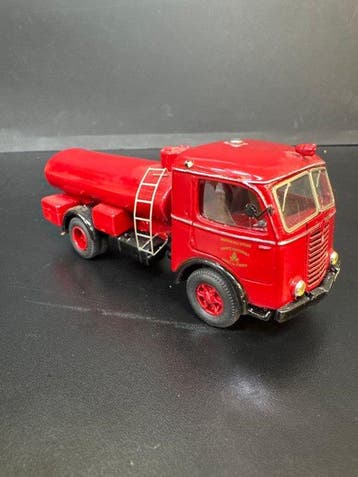 Gila 1:43 - Camion miniature - Camion cisterna vintage, Hobby & Loisirs créatifs