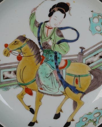 Kangxi (1662-1722) - Schotel - Een dame op een sierlijk