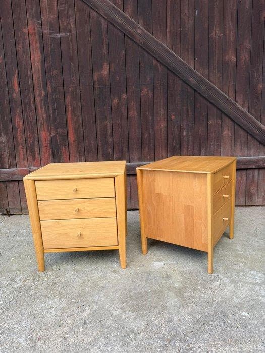 Nachtkastje - Hout - Een paar nachtkastjes uit de jaren, Antiek en Kunst, Kunst | Designobjecten