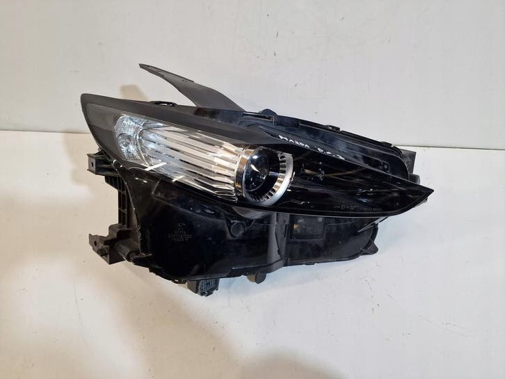 Mazda CX-30 2021 rechter koplamp DFR7-51030, Auto-onderdelen, Verlichting, Gebruikt, Verzenden