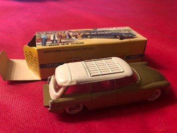Dinky Toys 1:43 - Voiture miniature - Citroën ID 19 Break