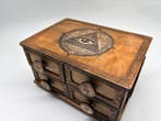Allemagne - !! NOUVEAU !! Rare commode maçonnique – Œil qui