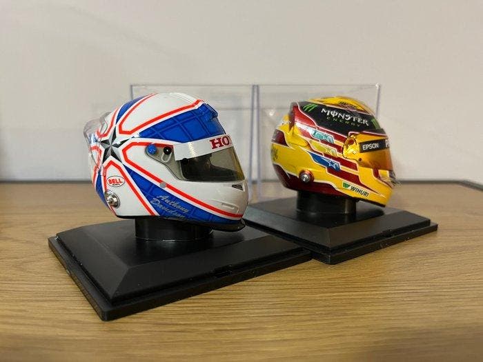 Spark 1:5 - Model sportwagen (2) - British F1 Drivers Helmet, Hobby en Vrije tijd, Modelauto's | 1:5 tot 1:12
