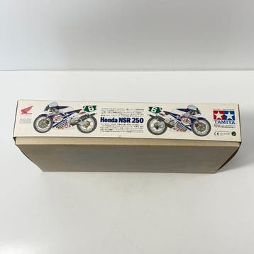 Tamiya 1:12 - Modelbouwdoos - Honda NSR 250 90 - Vintage