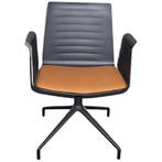 Andreu World Flex So1670 Fauteuil Aluminium Zwart - Outlet -, Verzenden, 75 tot 100 cm, Zo goed als nieuw, Stof