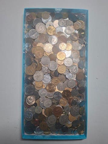 Wereld. Collection of coins (Zonder minimumprijs), Postzegels en Munten