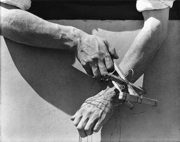 Tina Modotti (1896–1942) - Hands of the Puppeteer Louis