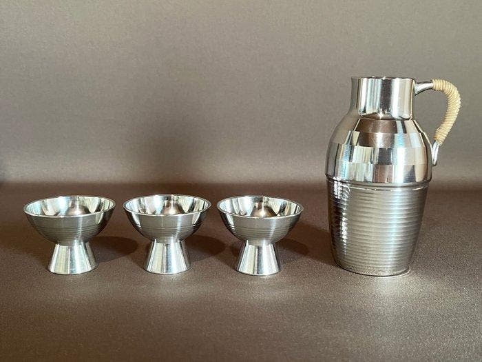 Hon-suzu() Sake Set – 3 Sake Cups and Chirori by, Antiek en Kunst, Antiek | Overige Antiek